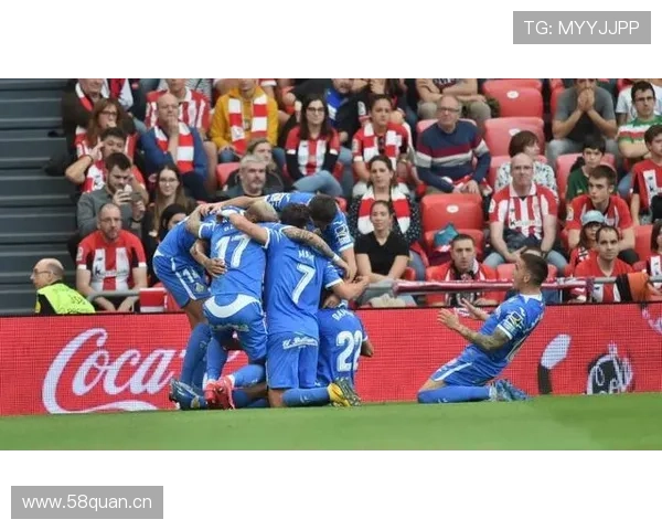 塞维利亚面临财政危机，其对球队竞争力与赛季稳定性构成考验