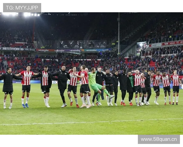 阿贾克斯关键比赛表现不佳，对联赛竞争格局形成直接影响