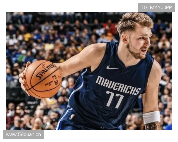 与东契奇挡拆制造空位 威廉姆斯三分命中回升